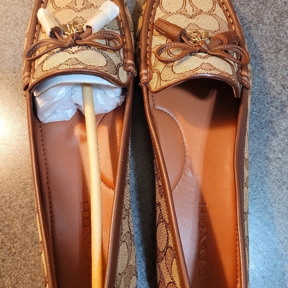 Coach Brown Signature Women's Bag and Shoes - Picture 8 of 10